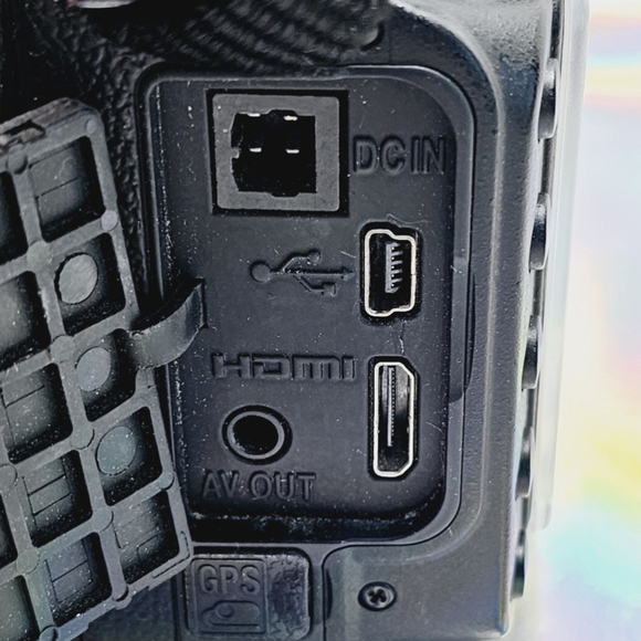 Nikon D90 DSLR Camera w/ 50mm 1.8 & 18-105mm 3.5-5.6 Lenses - Picture 11 of 14